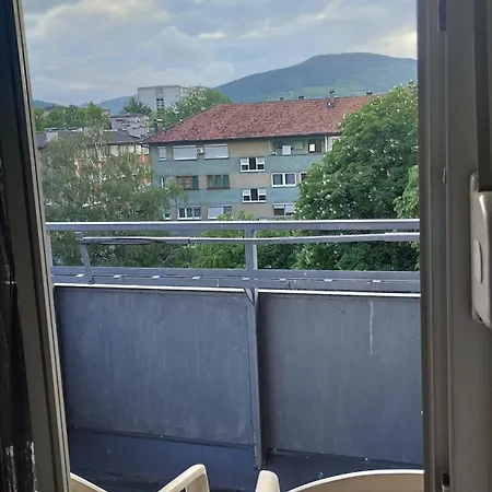 Stan U Naselju Crkvice Lejlighed Zenica